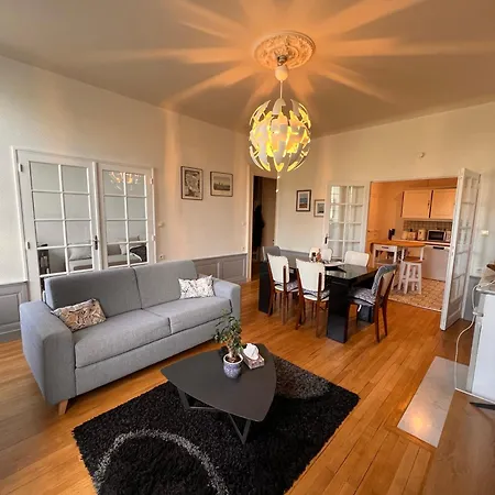 La Colbertine - Charming Apartment In Place Colbert Rochefort  Exterior photo