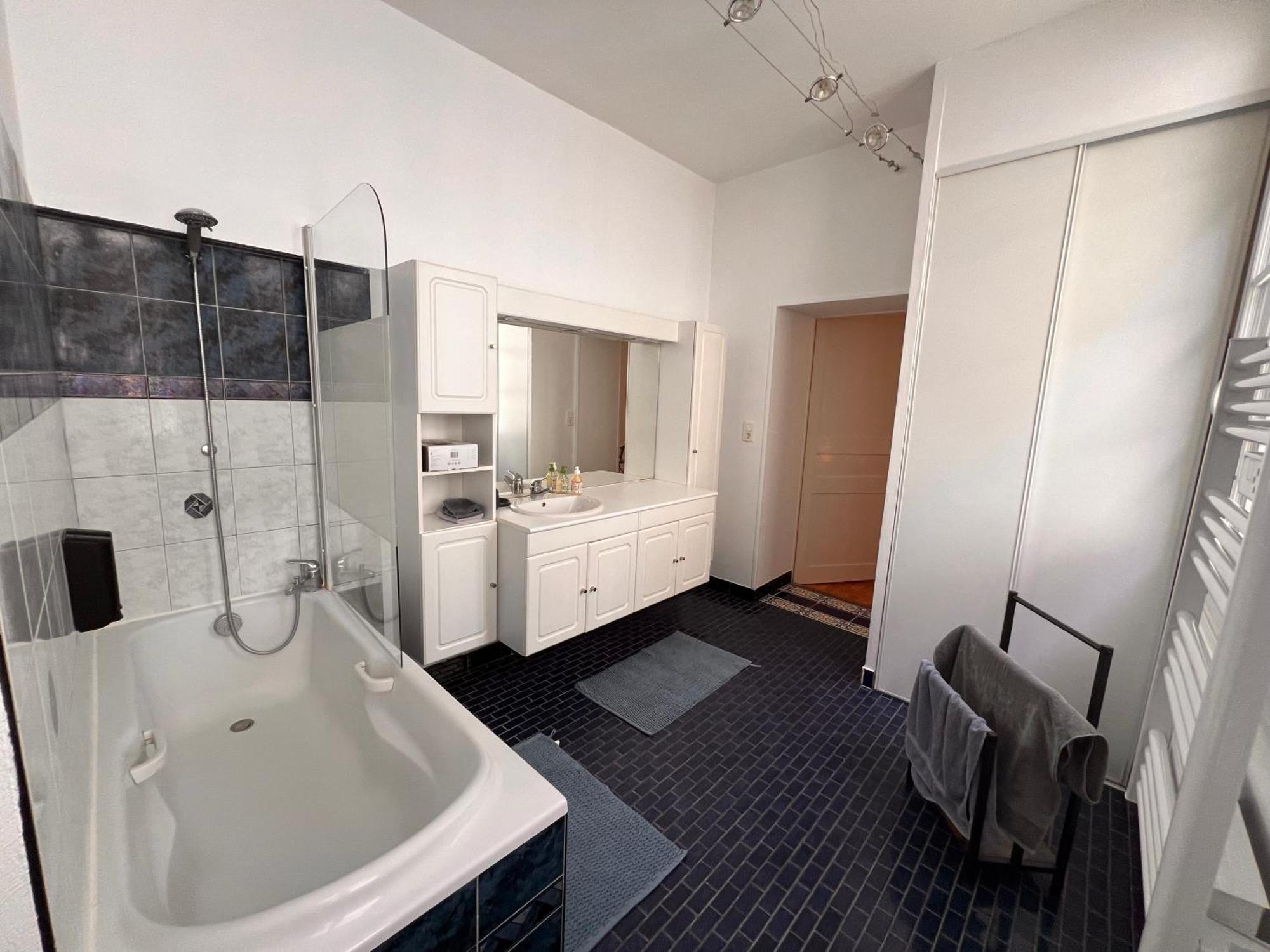 Apartment La Colbertine - Charming In Place Colbert